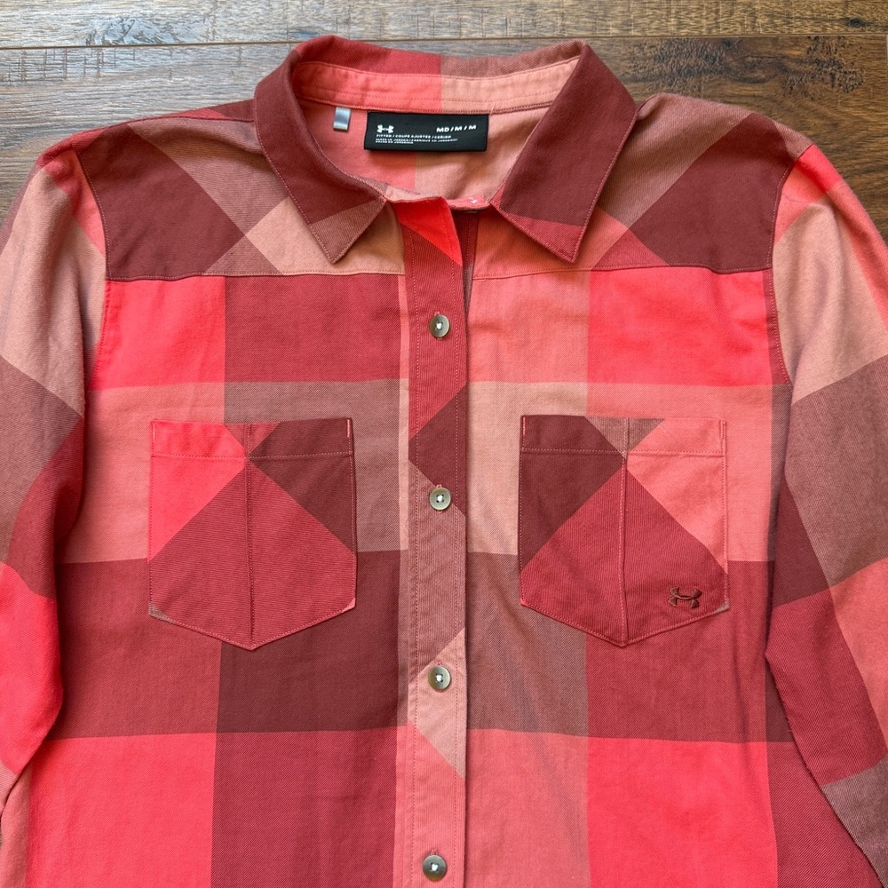 Under Armour UA Women's Tradesman Fitted Button Down Red Plaid Shirt Size Medium - Picture 6 of 14